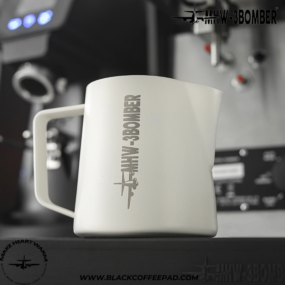 پیچر بمبر ورژن 5 ظرفیت 600 میلی لیتر رنگ سفید مات | MHW-3BOMBER Latte Art Pitcher 5.0 White 