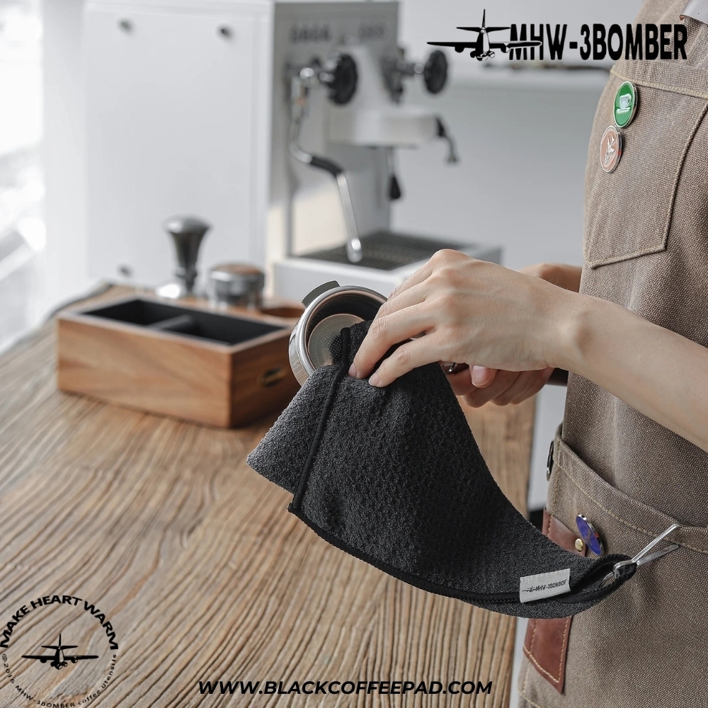  دستمال باریستا بمبر مدل هنگل فلزی 25x35 سانتی متر | MHW-3BOMBER Coffee Cleaning Towel 