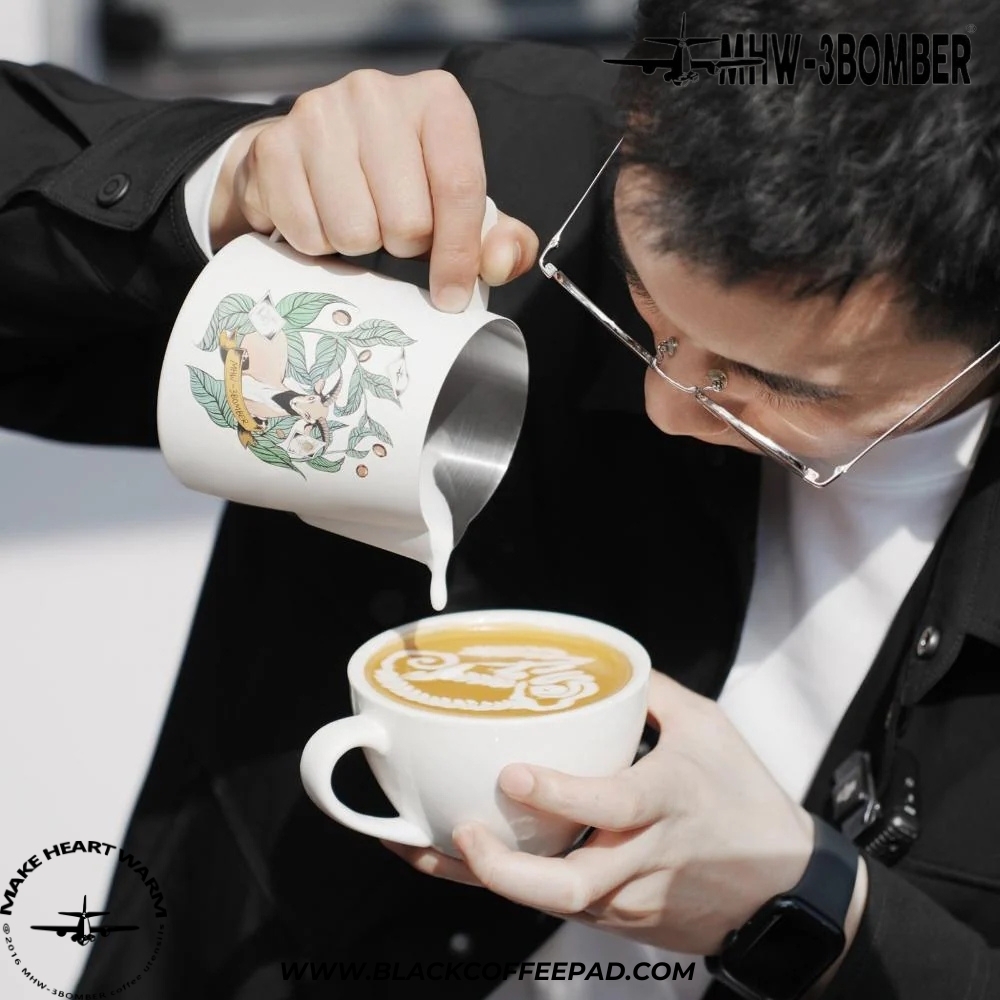 پیچر 600 میلیلیتری بمبر ورژن 5 سالگرد 6 لیمیتد ادیتشن | 600ml-Origin Milk Pitcher-6th Anniversary Limited Edition