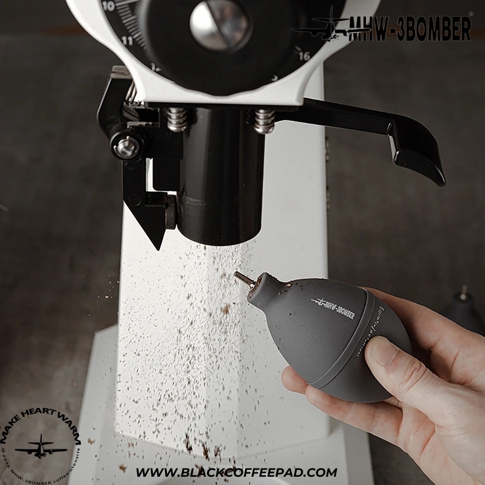  دمنده هوا بمبر مدل سیلیکونی مشکی | MHW-3BOMBER Coffee Air Blower 