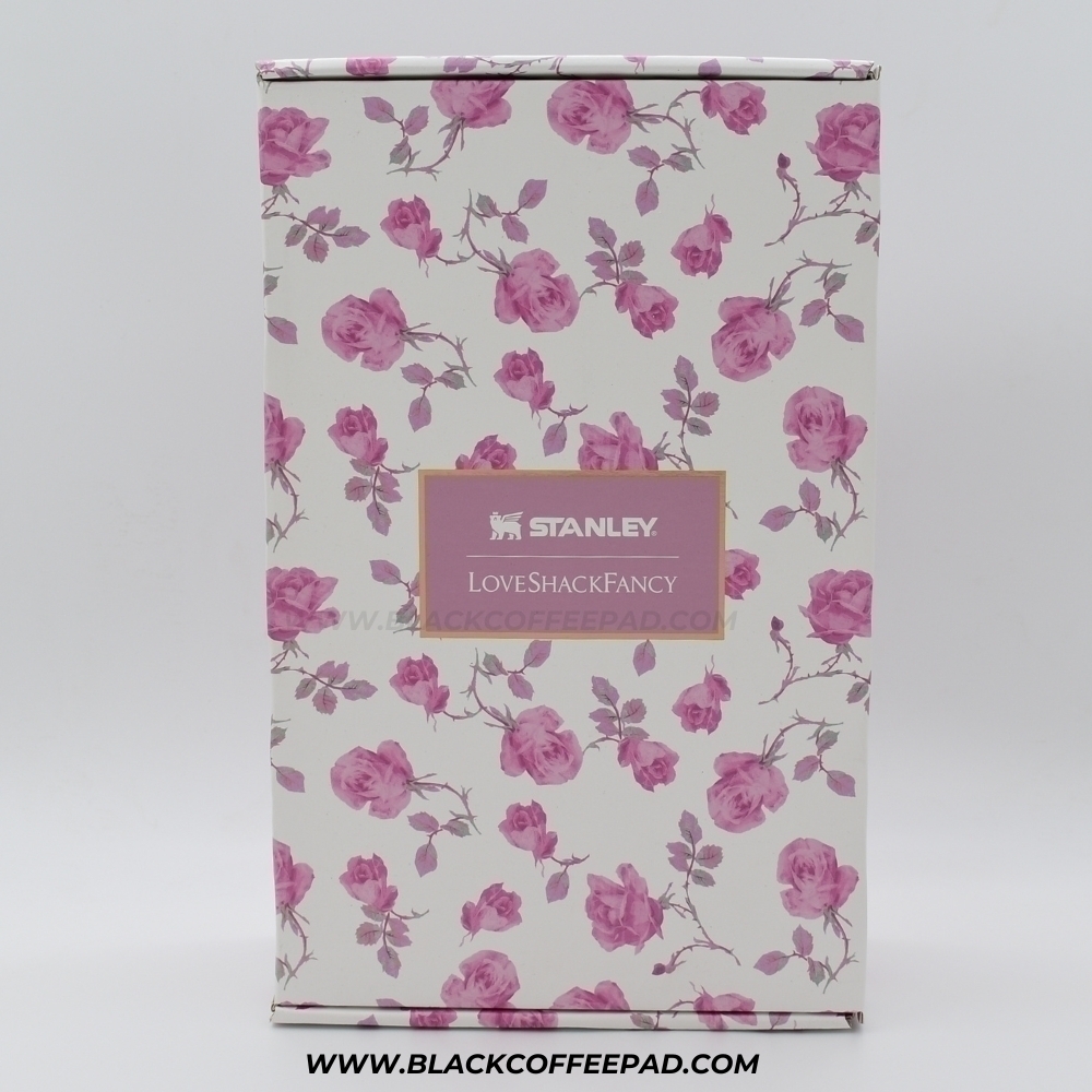  تراول ماگ استنلی مدل لاو شک فنسی گنجایش 1.18 لیتر (اورجینال - لیمیتد ادیشن) | The Stanley X LoveShackFancy Holiday Quenc 