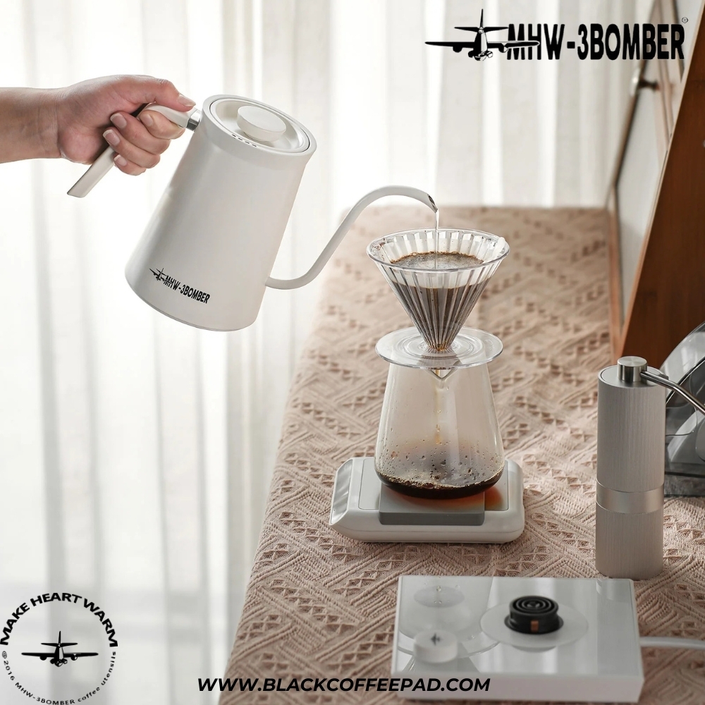  کتل برقی بمبر مدل اساسین گنجایش 600 میلی لیتر | MHW-3BOMBER Assassin Gooseneck Electric Kettle 