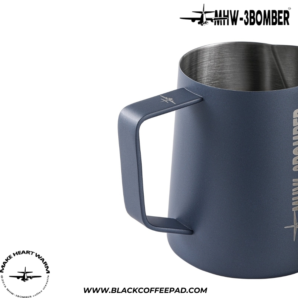 پیچر بمبر ورژن 5 ظرفیت 500 میلی لیتر رنگ سرمه ای مات | MHW-3BOMBER Latte Art Pitcher 5.0 Matte Blue 