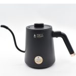 ست قهوه ساز سفری برند هیرو مدل 12 عددی همراه کیف ( همراه کتل برقی , ترازو , وی 60 , فیلتر وی 60 , آسیاب دستی , 4 عدد فنجان , و فرچه نظافت ) | Hero travel coffee maker 12 pcs - Image 5