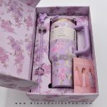   تراول ماگ استنلی مدل لاو شک فنسی گنجایش 1.18 لیتر (اورجینال - لیمیتد ادیشن) | The Stanley X LoveShackFancy Holiday Quencher 40 OZ Limited edition